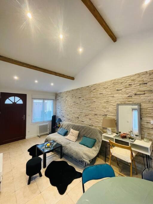Orly Shelter Apartman Kültér fotó