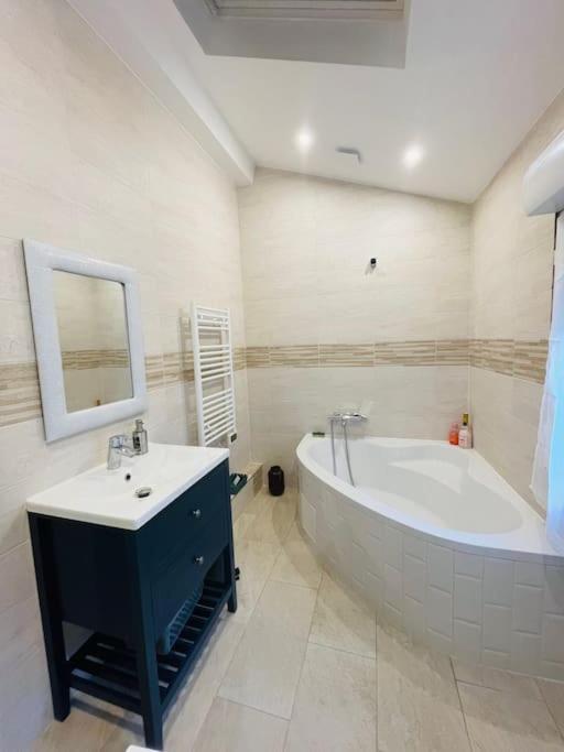 Orly Shelter Apartman Kültér fotó